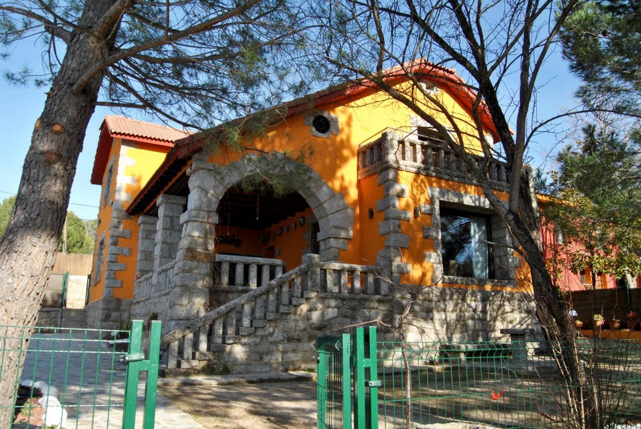 Complejo Casas Rurales Mansiones Y Villas Deluxe Collado Mediano ภายนอก รูปภาพ