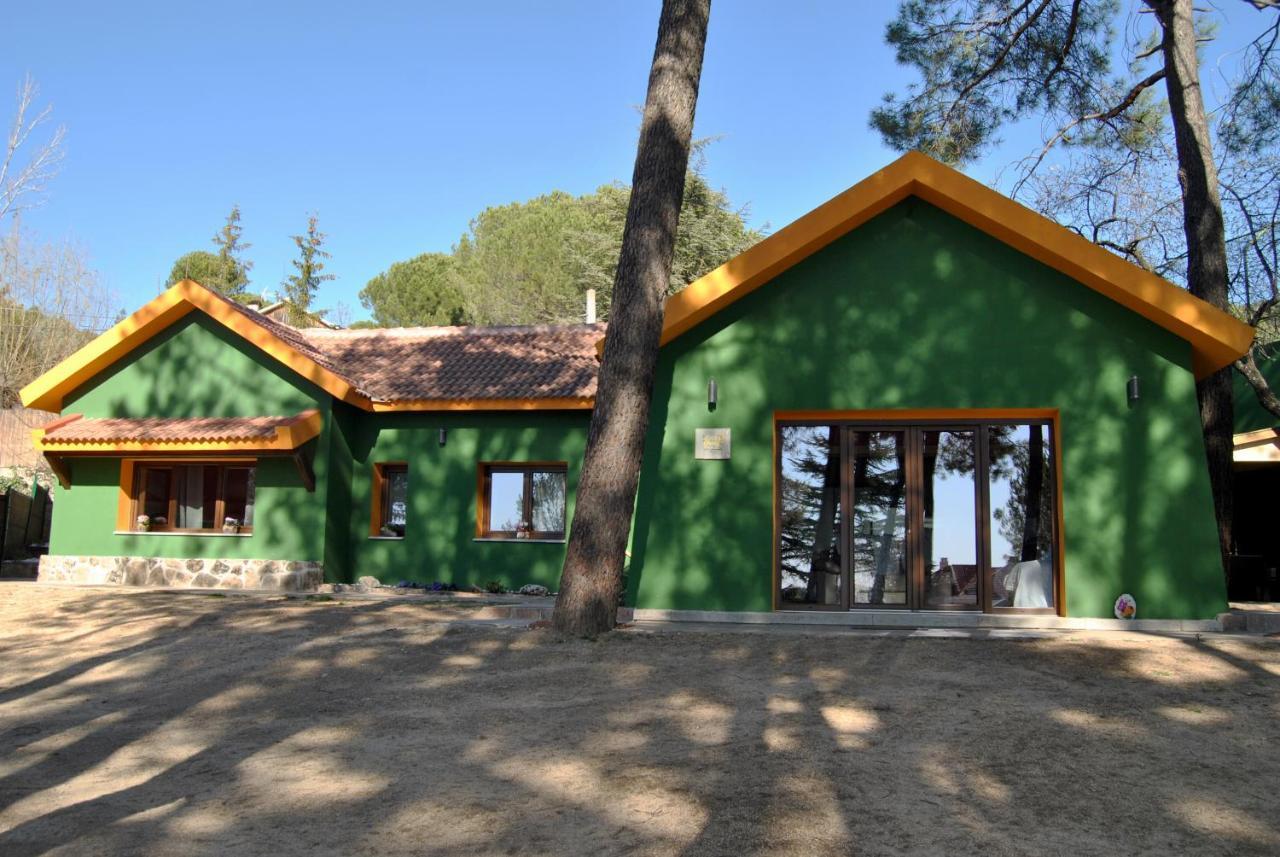 Complejo Casas Rurales Mansiones Y Villas Deluxe Collado Mediano ภายนอก รูปภาพ